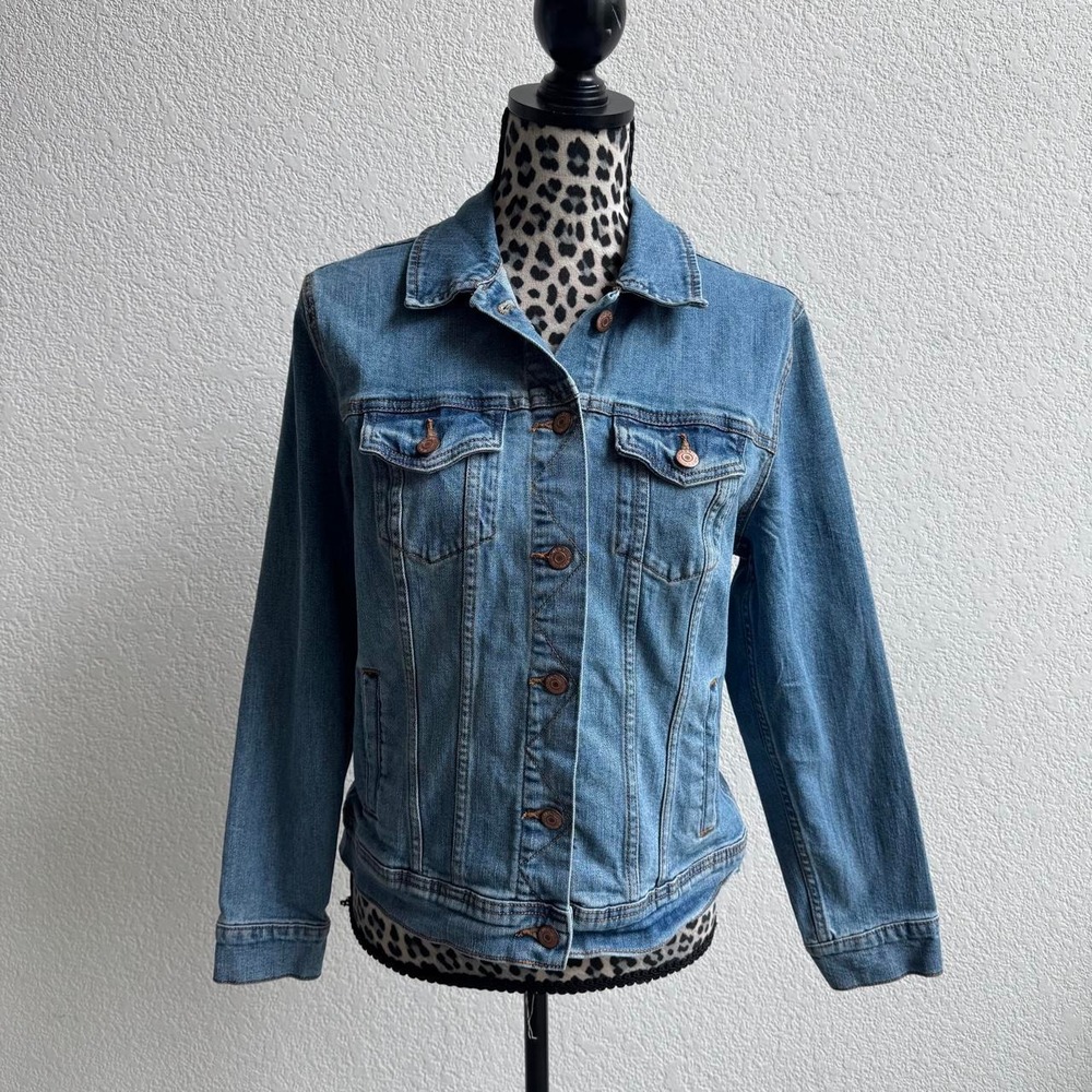 Old Navy blue denim jacket with button-up front size L
